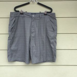 Hang ten shorts size 38